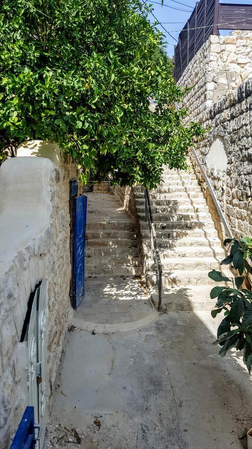 Vila Mol Hahr Safed Exteriér fotografie